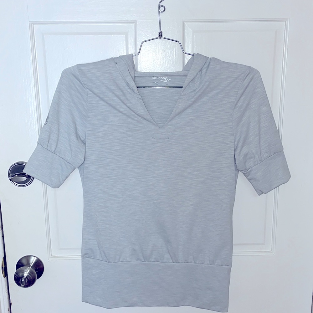 Saucony athletic top